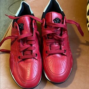 100% Authentic Men’s Versace sneakers. Worn once. Excellent condition